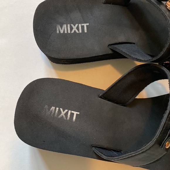 Mixit Rose Gold Wedge Flip Flop Sandals - Picture 2 of 8